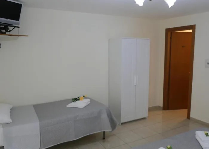 Dimora Cirillo فندق مبيت وإفطار 4*