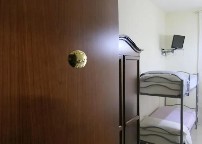 فندق مبيت وإفطار Dimora Cirillo 4*