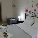Dimora Cirillo Oda ve Kahvaltı 4*